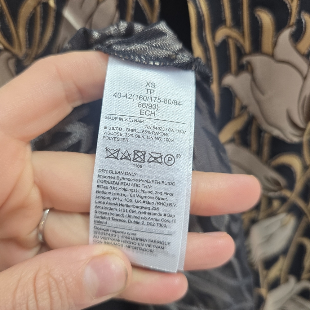 Banana Republic Metallic Blouse - Picture 9 of 11